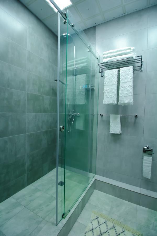 Safir Business Hotel O Душанбе Екстериор снимка