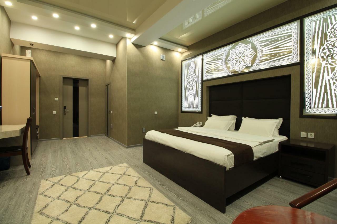 Safir Business Hotel O Душанбе Екстериор снимка
