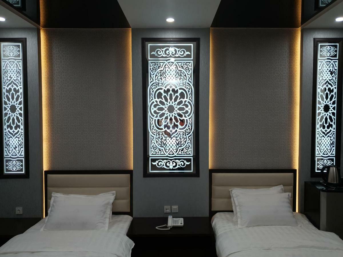 Safir Business Hotel O Душанбе Екстериор снимка